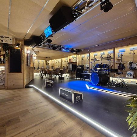 Del Vino Bar A Vin & Guitares Appartement Sauna Terrasse Garage Orchamps-Vennes Exterior foto