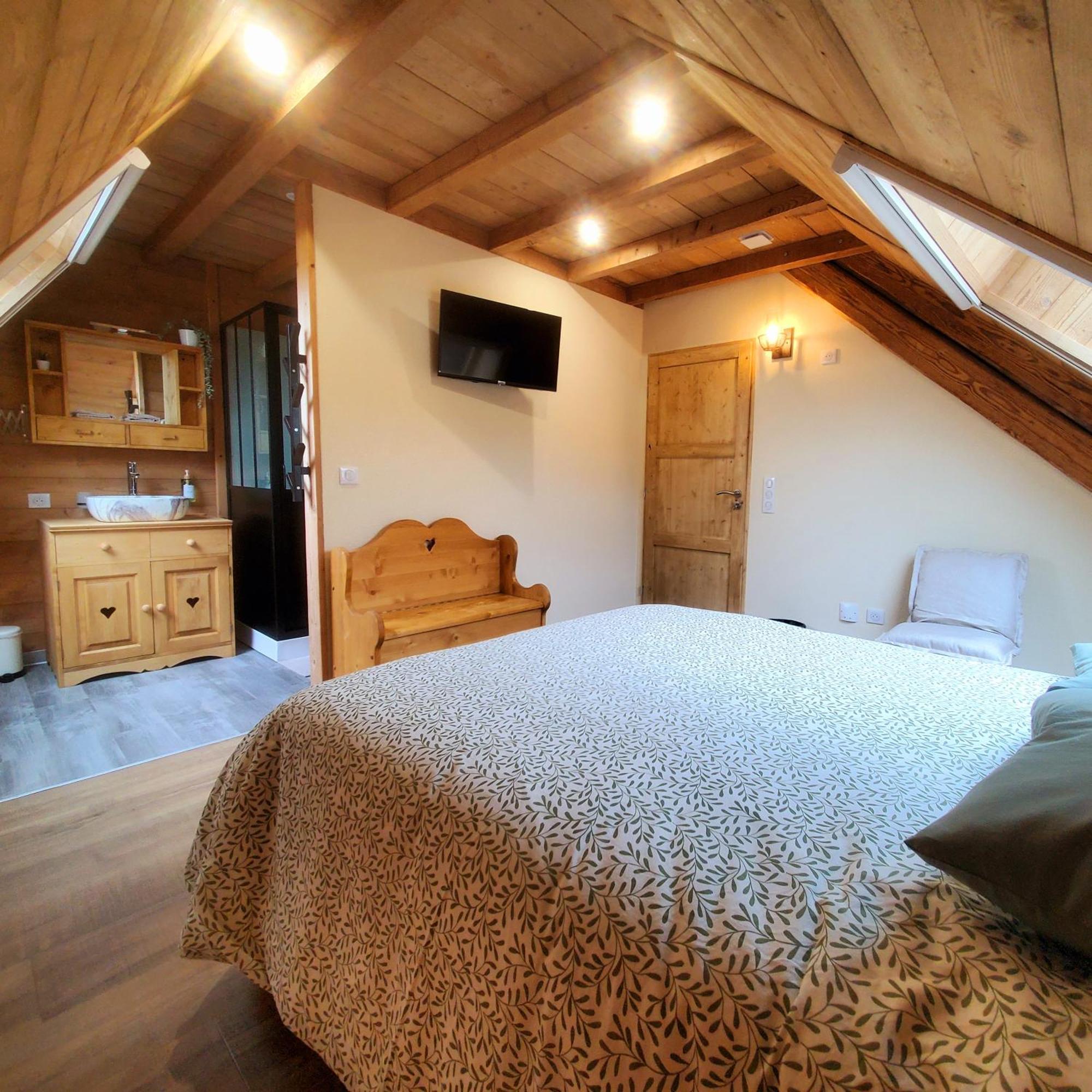 Del Vino Bar A Vin & Guitares Appartement Sauna Terrasse Garage Orchamps-Vennes Exterior foto