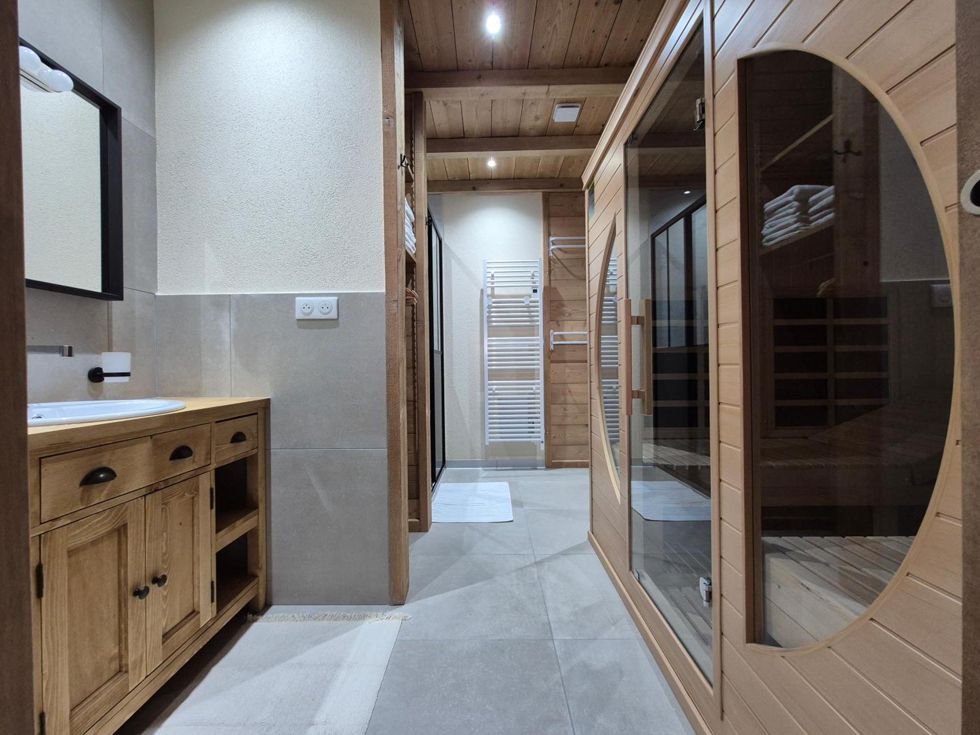 Del Vino Bar A Vin & Guitares Appartement Sauna Terrasse Garage Orchamps-Vennes Exterior foto