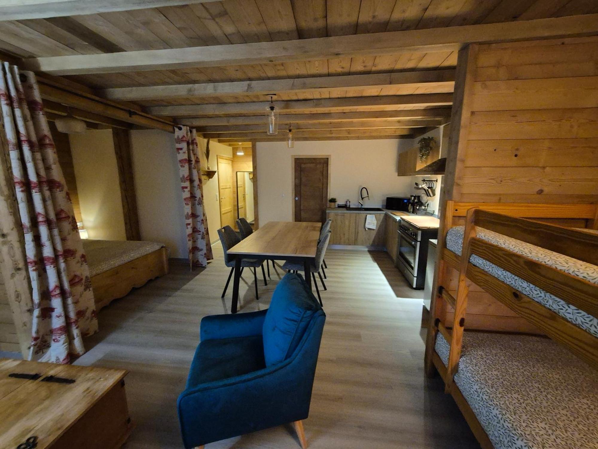 Del Vino Bar A Vin & Guitares Appartement Sauna Terrasse Garage Orchamps-Vennes Exterior foto
