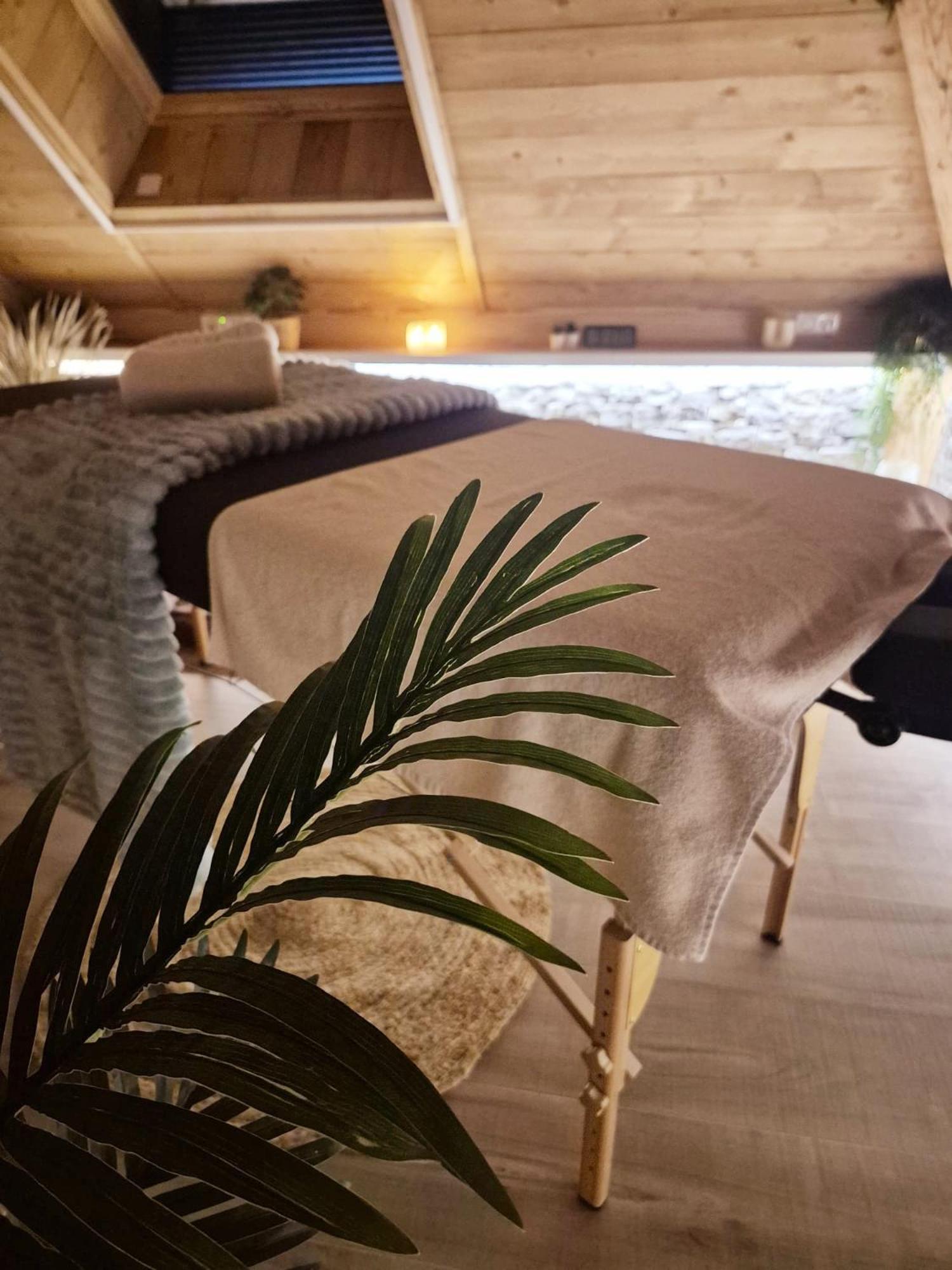 Del Vino Bar A Vin & Guitares Appartement Sauna Terrasse Garage Orchamps-Vennes Exterior foto